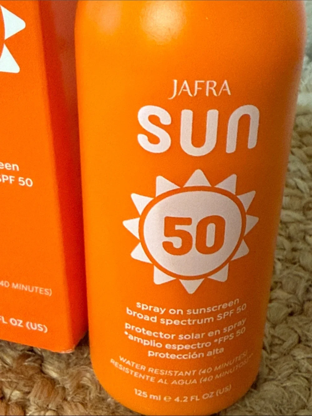 JAFRA SUN Spray on Sunscreen Broad Spectrum SPF 50 Water Resistant 4.2oz